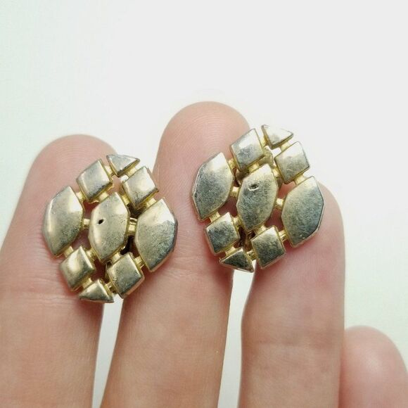 Vintage Gold Tone Clip On Earrings, Retro Minimal Design 70s 80s Style Estate - Picture 6 of 6